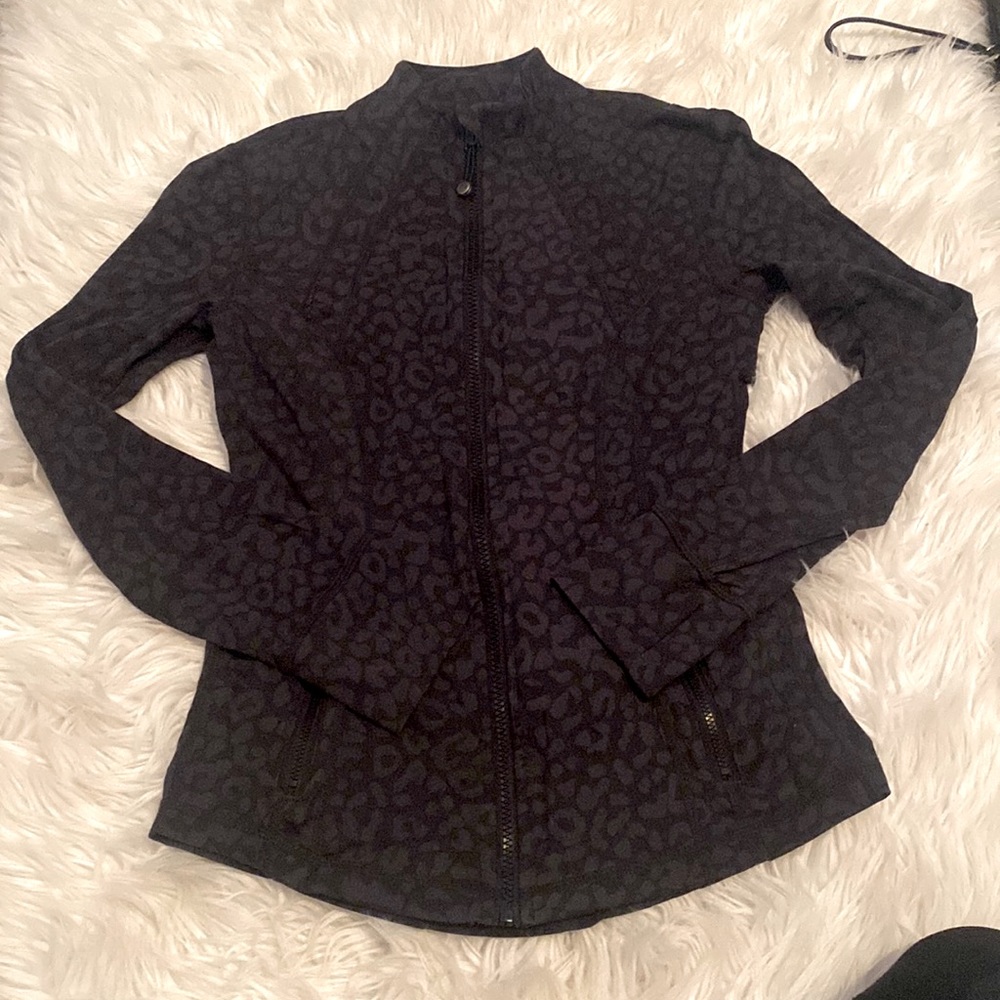 Lululemon jacket dupe